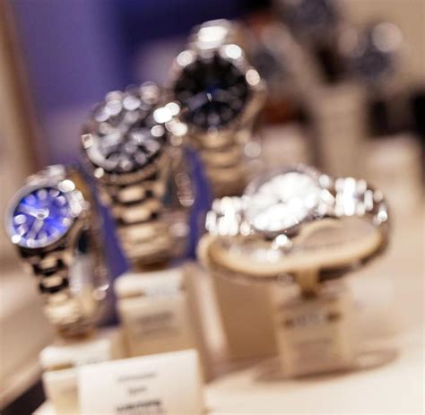 rolex überfall berlin|Berlin: Luxusuhren im Millionenwert gestohlen – Firma insolvent.